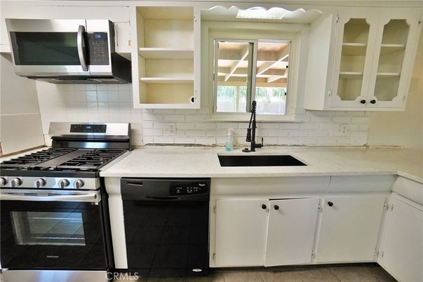 Interior, Kitchen, Stainless Steel Appliances