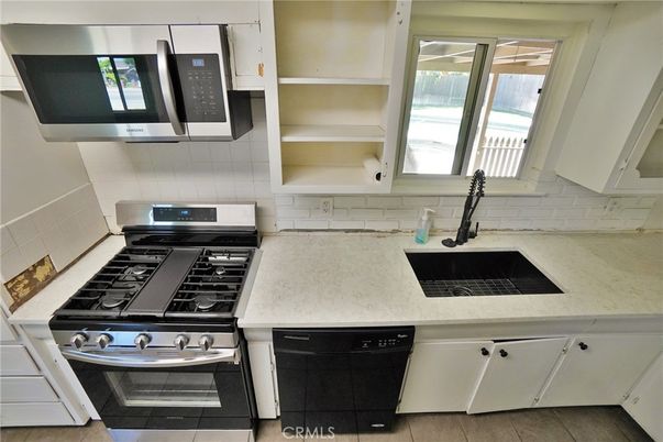 Interior, Kitchen, Stainless Steel Appliances