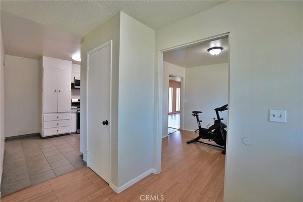 Fitness Equipment, Interior, Kitchen, Wood Texture Flooring