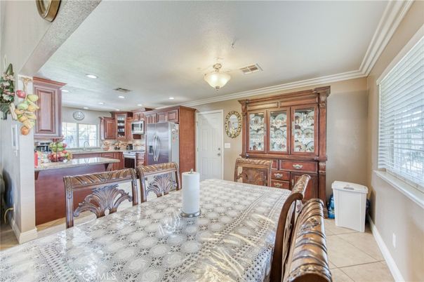 Dining room, Interior, Kitchen, Recessed Lighting, Stainless Steel Appliances