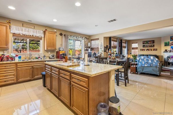 Dining room, Interior, Kitchen, Recessed Lighting