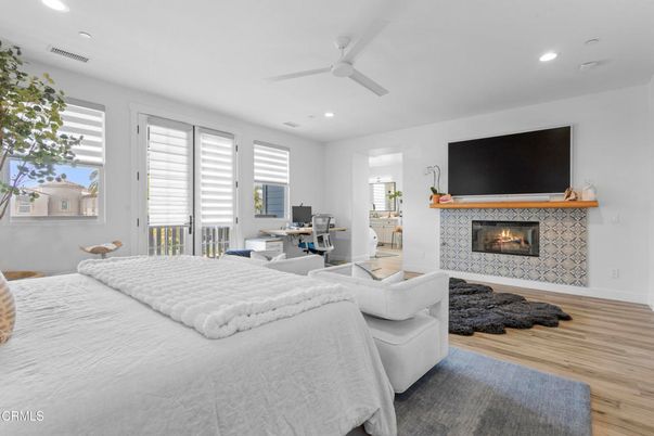 Bedroom, Fireplace, Home Office, Interior, Recessed Lighting, Wood Texture Flooring