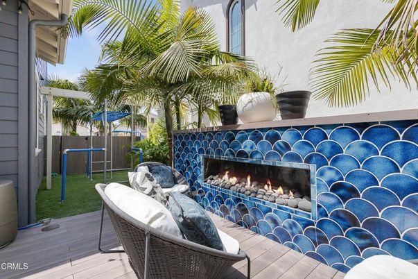 Exterior, Fireplace