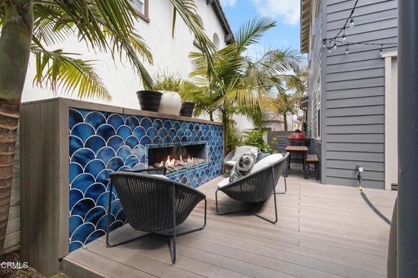 Exterior, Fireplace