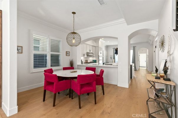 Dining room, Interior, Kitchen, Pendant Lights, Recessed Lighting, Wood Texture Flooring