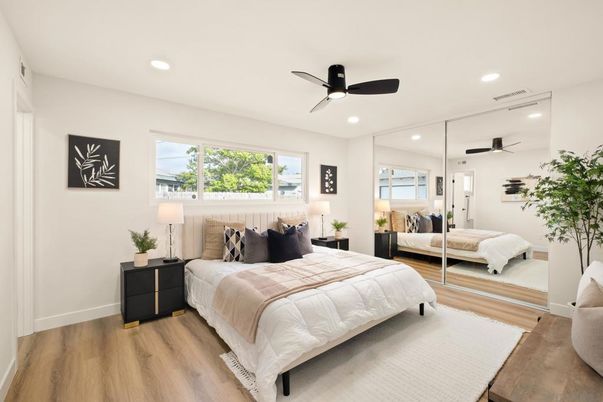 Bedroom, Interior, Recessed Lighting, Wood Texture Flooring