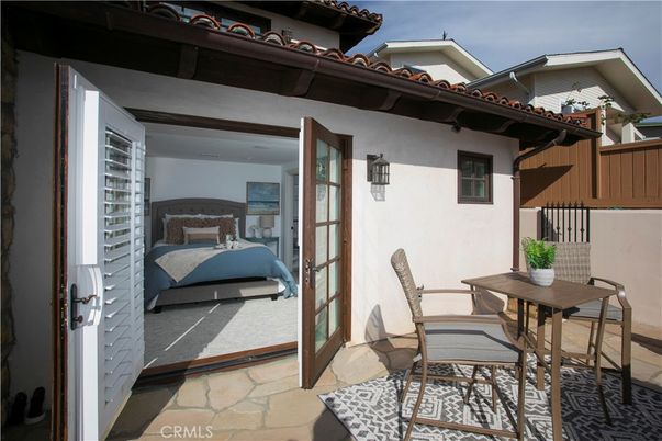 Bedroom, Exterior