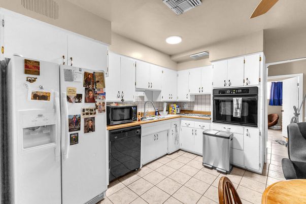 Interior, Kitchen, Recessed Lighting, Washer