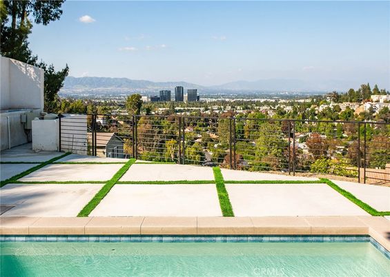 Exterior, Pool, Other