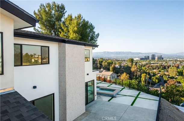 Exterior, Pool, Other