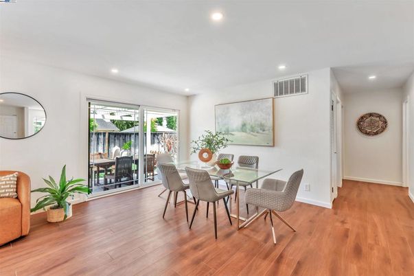 Dining room, Interior, Recessed Lighting, Wood Texture Flooring