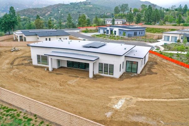Exterior, Drone