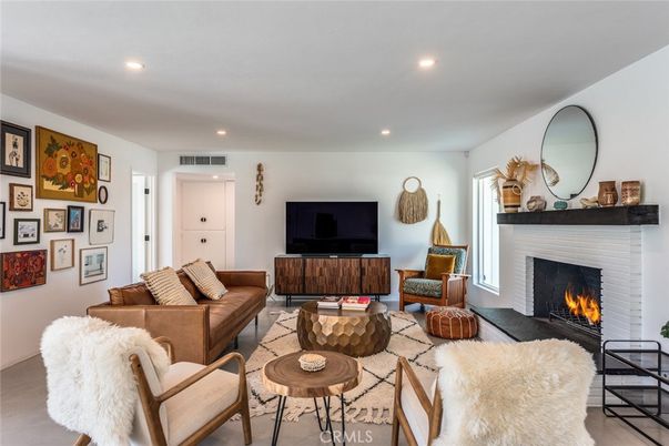 Fireplace, Interior, Living room, Recessed Lighting
