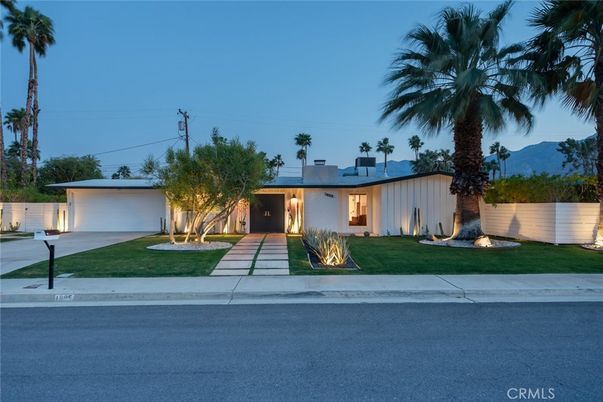 Attached, Exterior, Facade, Modern