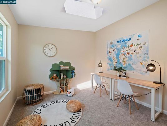 Home Office, Interior