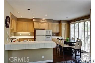 Dining room, Interior, Kitchen, Recessed Lighting, Wood Texture Flooring