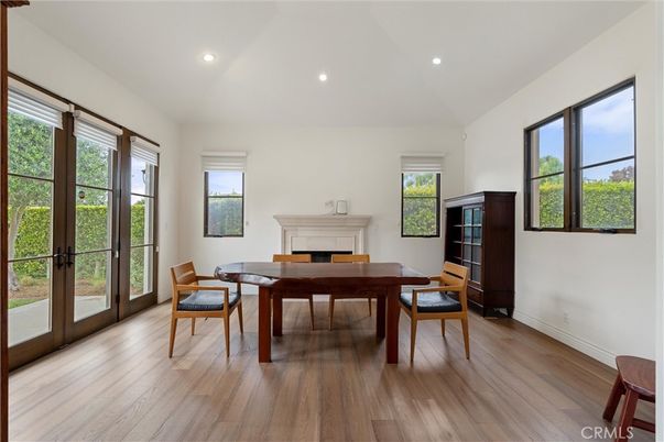 Dining room, Fireplace, Interior, Recessed Lighting, Wood Texture Flooring