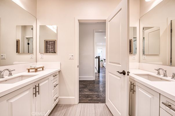 Bathroom, Dual Sink Vanities, Interior, Wood Texture Flooring