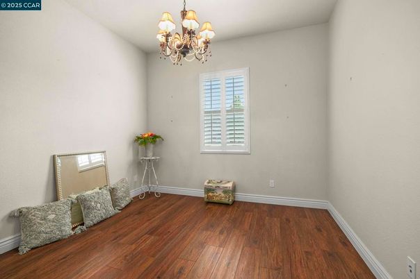 Chandelier, Empty room, Interior, Wood Texture Flooring