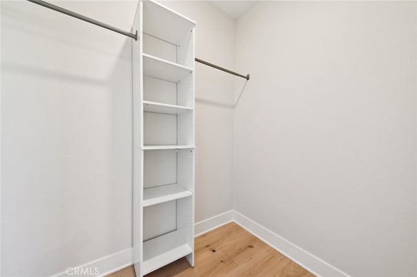 Interior, Walk-in Closets, Wood Texture Flooring