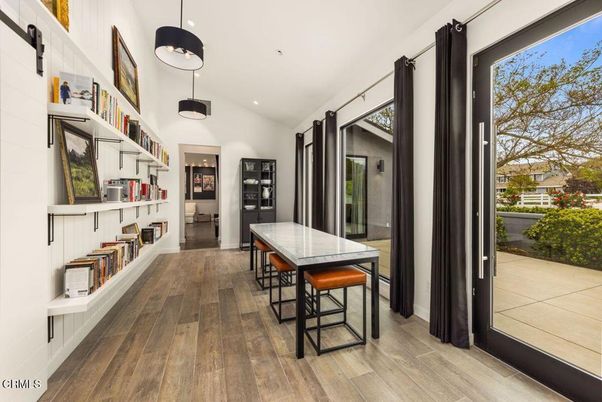 Interior, Pendant Lights, Recessed Lighting, Wood Texture Flooring