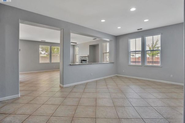 Empty room, Interior, Recessed Lighting