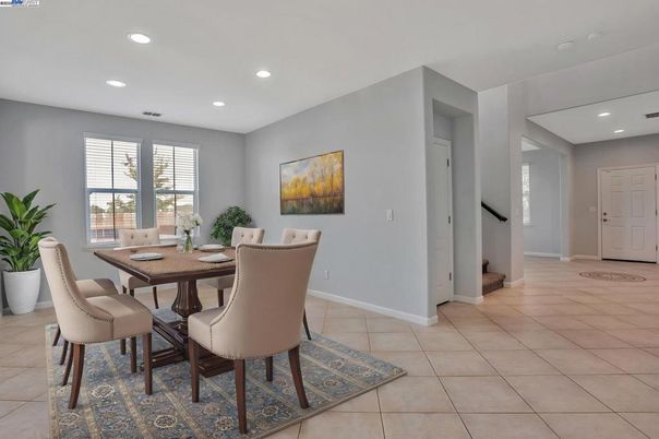 Dining room, Interior, Recessed Lighting