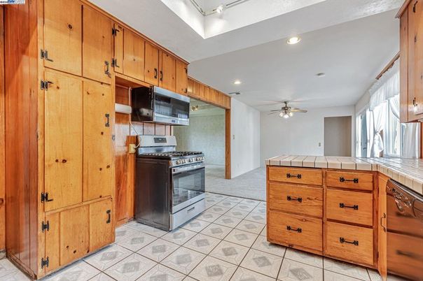 Interior, Kitchen, Recessed Lighting, Tile Countertops
