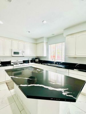 Interior, Kitchen, Marble, Recessed Lighting