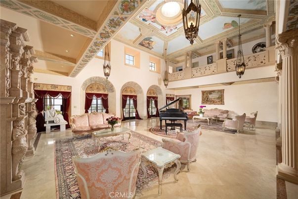 Fireplace, Interior, Living room, Pendant Lights, Piano, Recessed Lighting