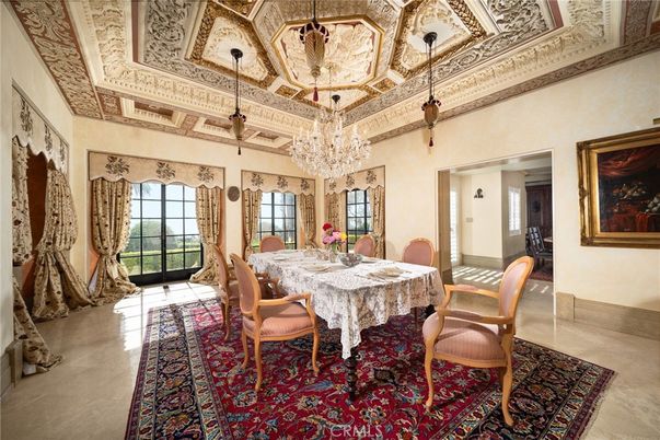 Chandelier, Dining room, Interior