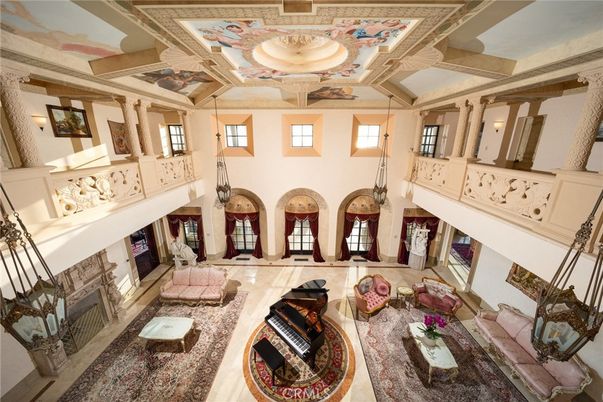 Fireplace, Interior, Living room
