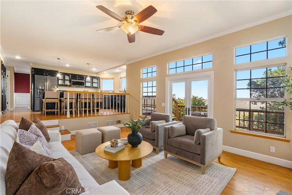 Interior, Kitchen, Living room, Pendant Lights, Recessed Lighting, Stainless Steel Appliances, Wood Texture Flooring