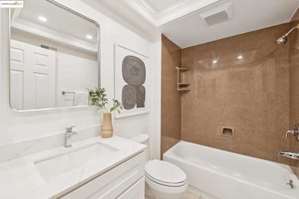 Bathroom, Interior, Recessed Lighting