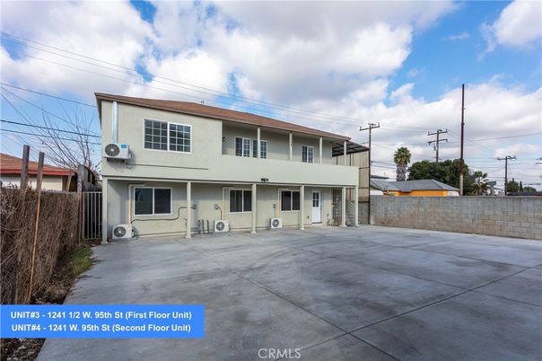 Backyard, Exterior, Facade, Raised Ranch
