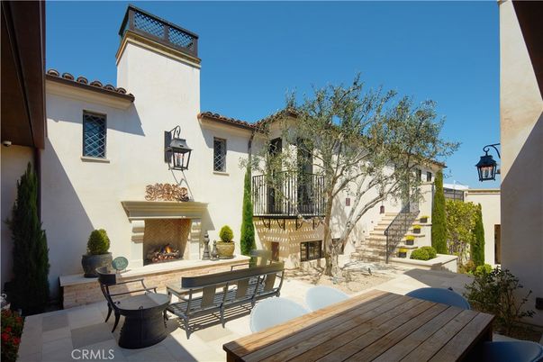 Exterior, Fireplace