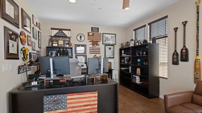 Home Office, Interior, Recessed Lighting, Wood Texture Flooring