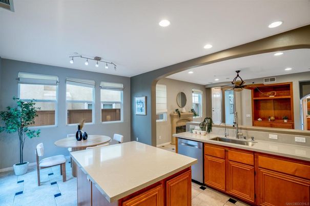 Dining room, Interior, Kitchen, Recessed Lighting