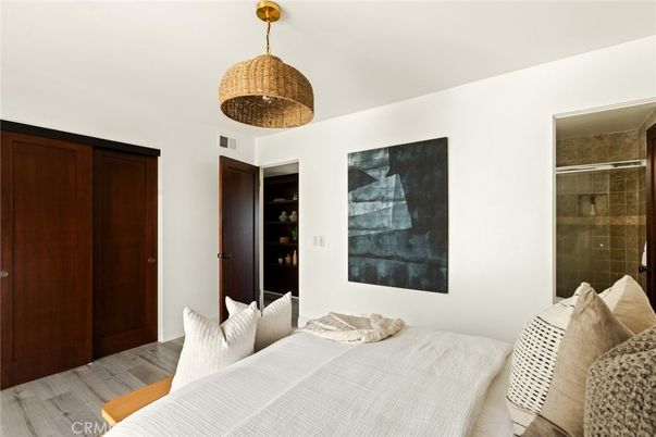 Bedroom, Interior, Pendant Lights, Wood Texture Flooring