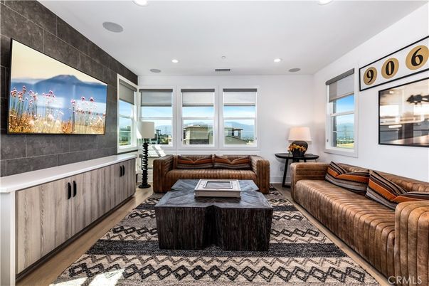 Interior, Living room, Recessed Lighting, Water, Wood Texture Flooring