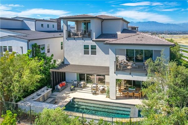 Exterior, Hot Tub, Pool