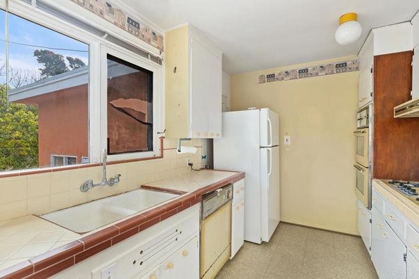 Interior, Kitchen, Tile Countertops