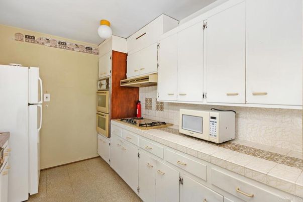 Interior, Kitchen, Tile Countertops