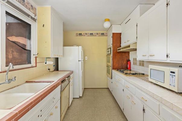 Interior, Kitchen, Tile Countertops