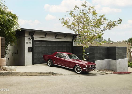 Detached Garage, Exterior