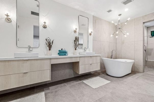 Bathroom, Dual Sink Vanities, Free Standing Baths, Glass Shower, Interior, Pendant Lights, Recessed Lighting