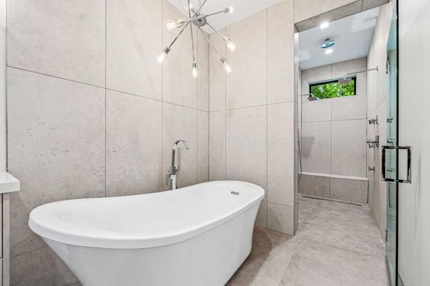 Bathroom, Free Standing Baths, Glass Shower, Interior, Pendant Lights, Recessed Lighting