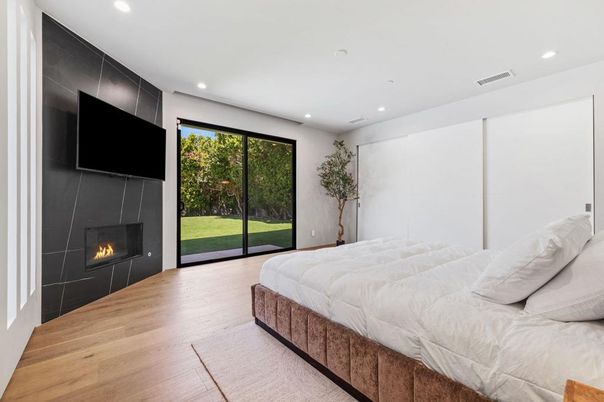 Bedroom, Fireplace, Interior, Recessed Lighting, Wood Texture Flooring