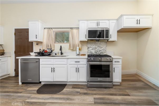 Interior, Kitchen, Stainless Steel Appliances, Wood Texture Flooring
