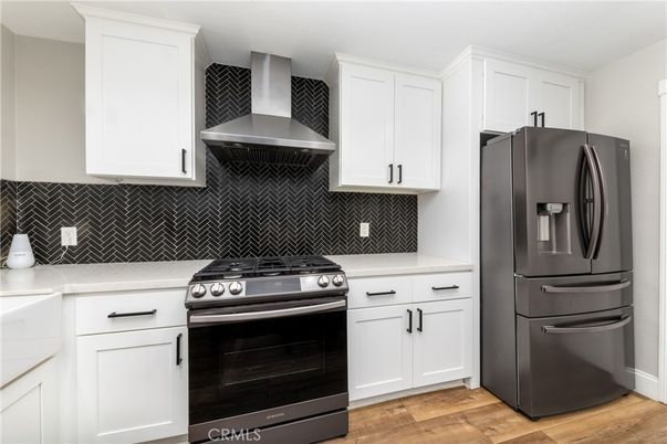 Interior, Kitchen, Stainless Steel Appliances, Wood Texture Flooring